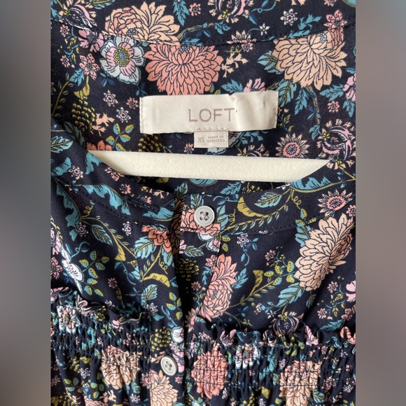 LOFT Sweet Navy Pink Floral Smocked Top Short Sleeve Feminine Fall Blouse XS - Picture 2 of 6